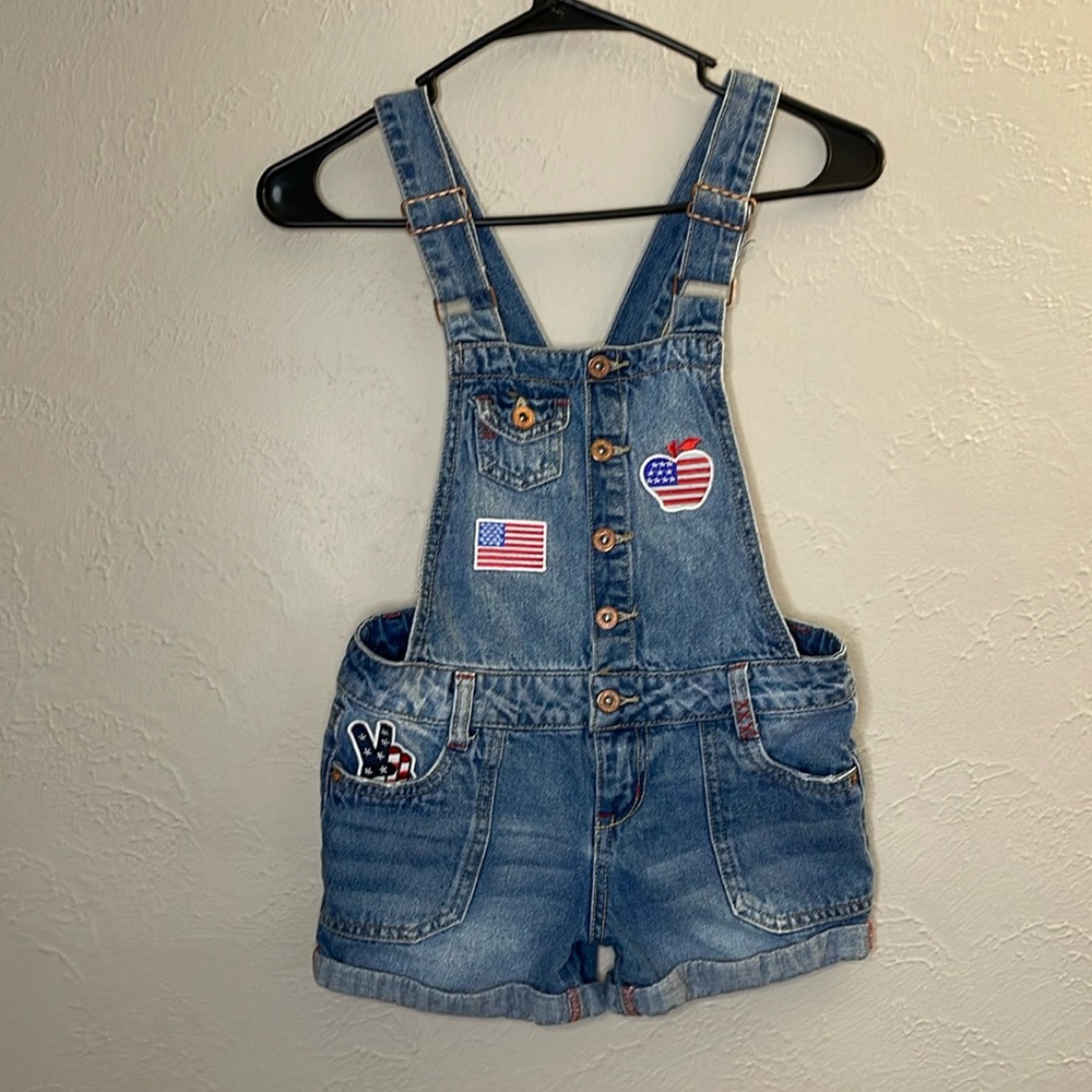 L.E.I. GIRLS OVERALL SHORTS MEDIUM